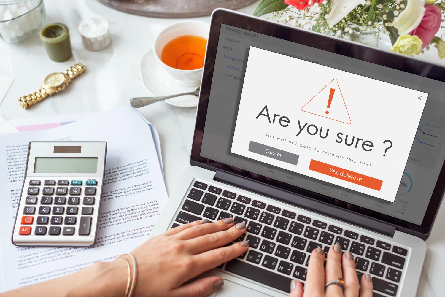 Il tuo sito web è un fermacarte digitale. Ecco perché forse non stai vendendo nulla.